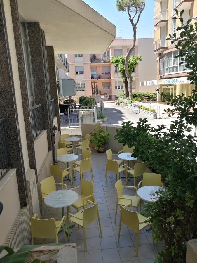 Hotel Milena リミニ エクステリア 写真